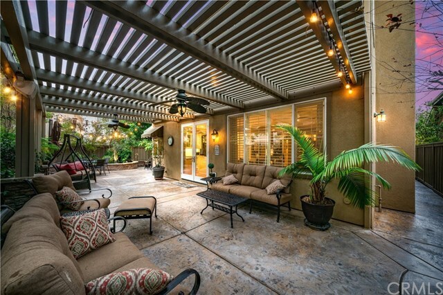 Building Photo - 33 Calavera
