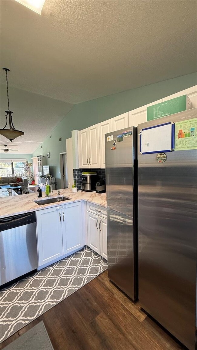 Building Photo - 4712 Lucerne Lakes Blvd E