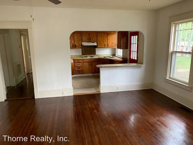 Building Photo - 4 br, 2 bath House - 520 N Mercer Street