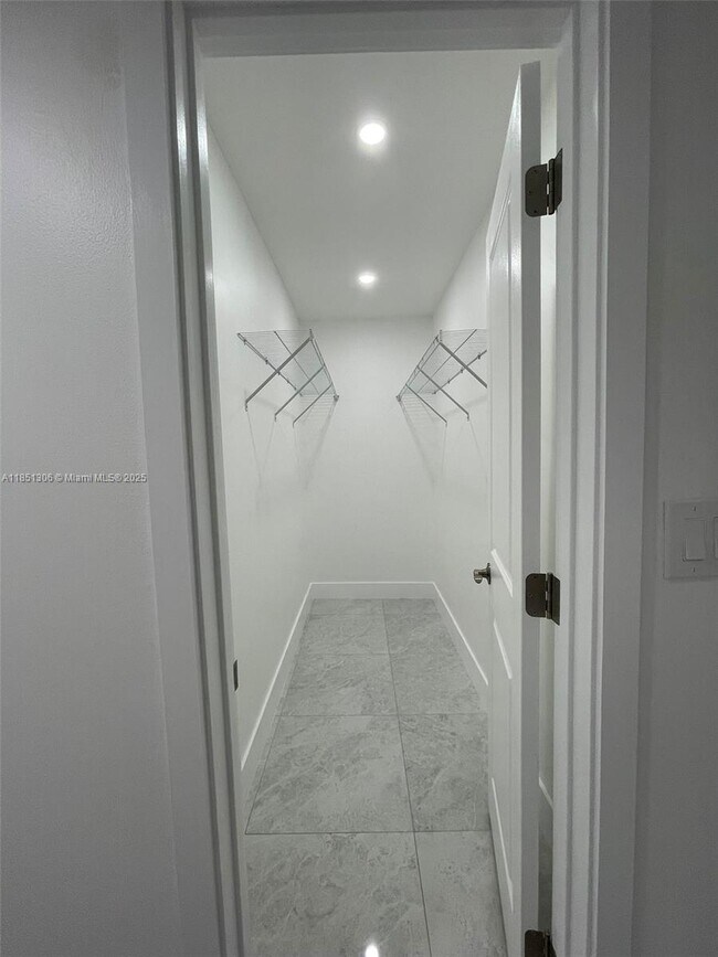 Foto del edificio - 6070 W 19th Ave
