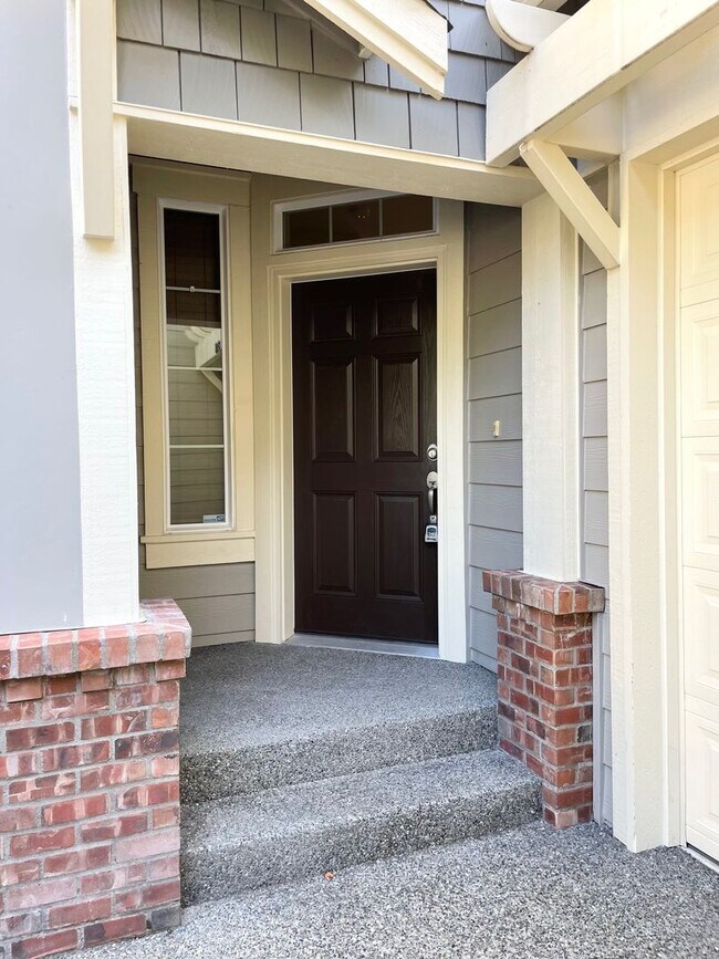 Foto del edificio - Beautiful 3 Bed 2.5 Bath Home in Redmond