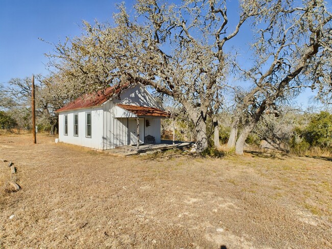 Foto del edificio - Historical Honey Creek School House