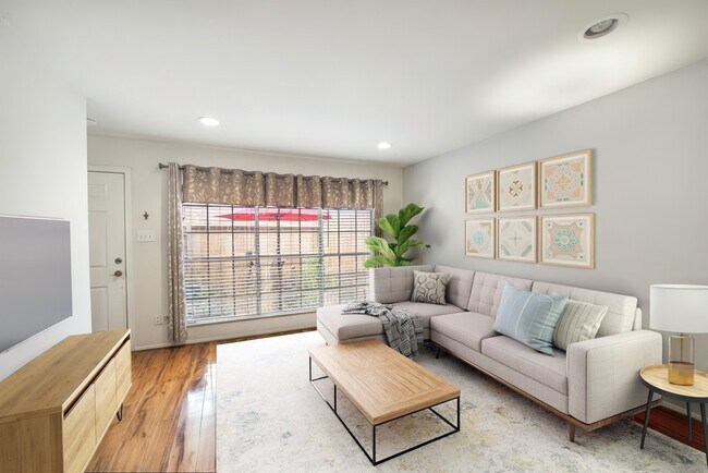 Foto del edificio - 923 Wax Myrtle Ln