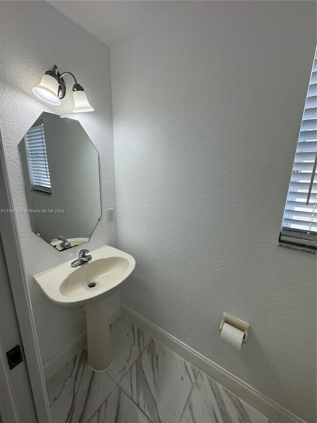 Foto del edificio - 3175 SW 129th Ave