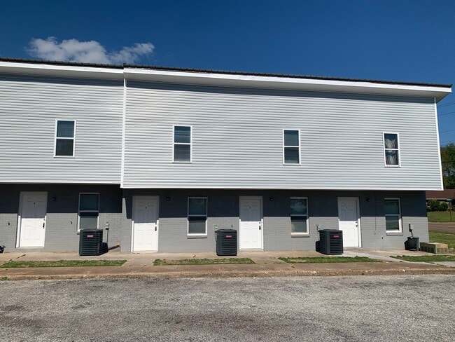 Building Photo - 961 Old Hickory Blvd