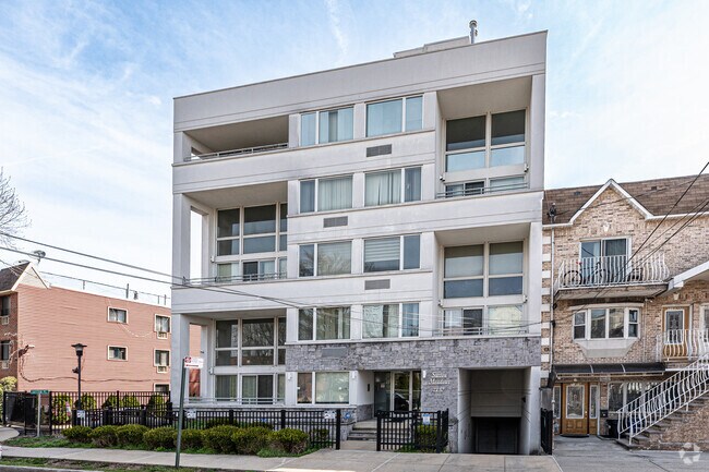 Building Photo - Sutton Meadows