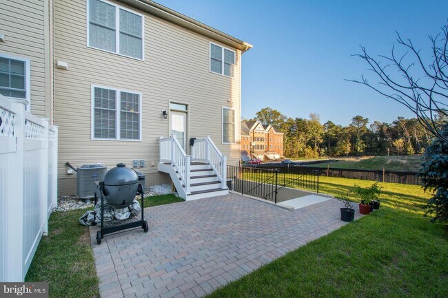 Building Photo - 1318 Grand Canopy Dr