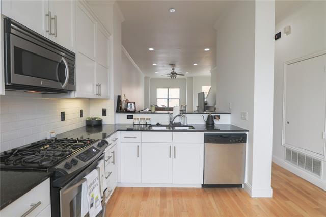 Foto del edificio - 708 Skyline Bluff Ct