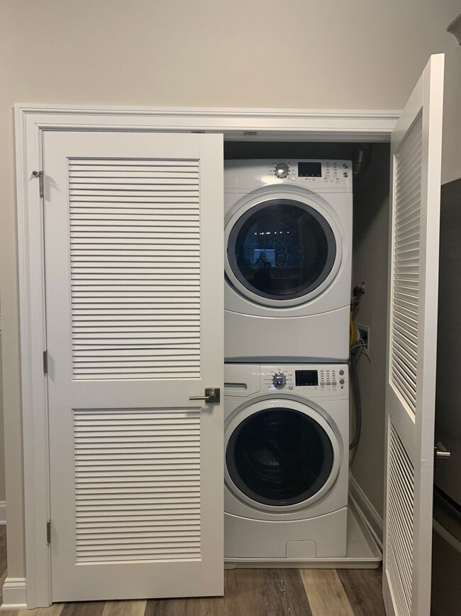 Interior Photo - One Dutchess