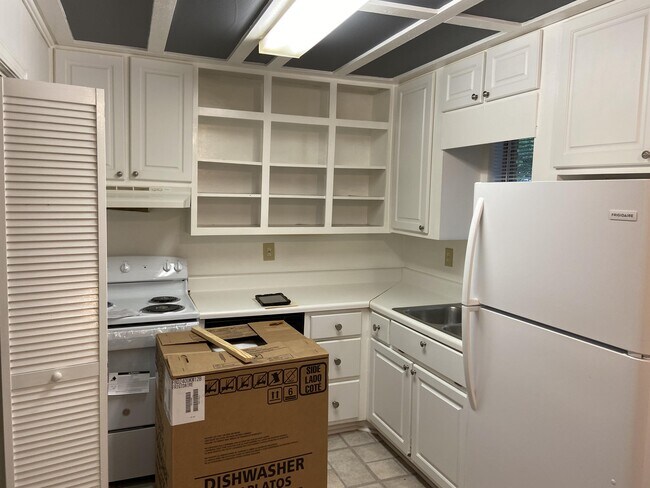 Foto del edificio - 4831 Valley Dale Dr SW