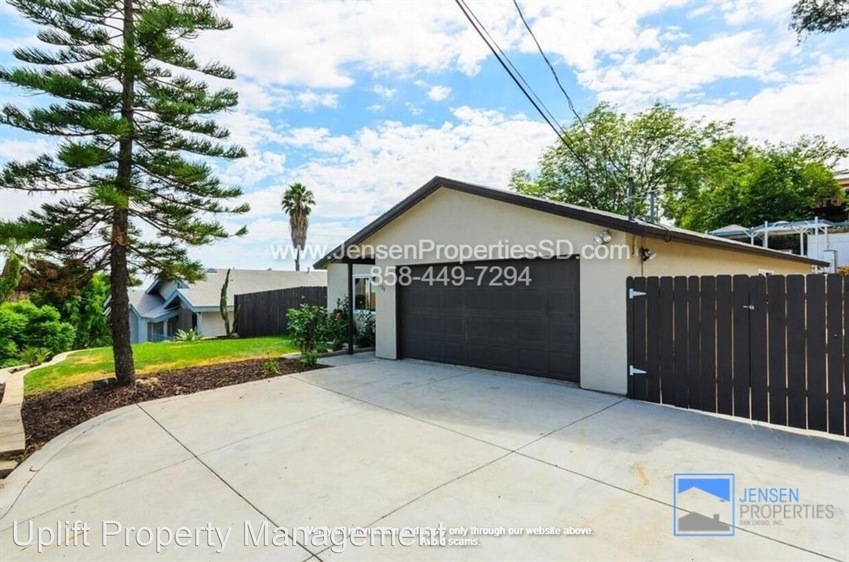 Primary Photo - 3 br, 2 bath House - 1128 La Presa Ave