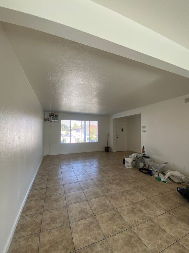 Foto del edificio - 2561 E Terrace St