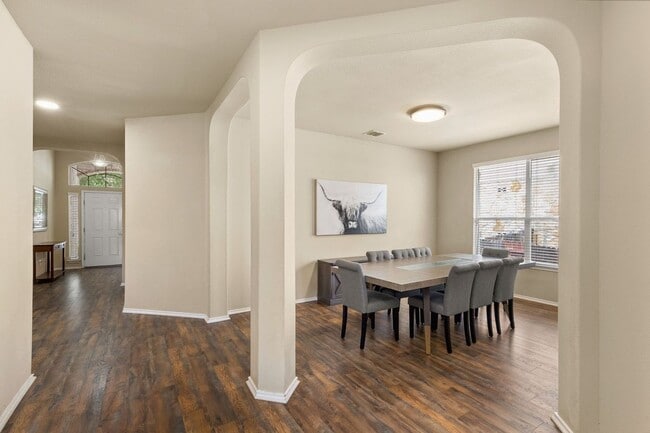Building Photo - 5830 Palmetto Way