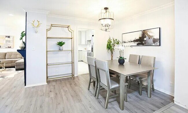 Foto del edificio - "Chic Pasadena Retreat: 1-Bedroom Gem with...