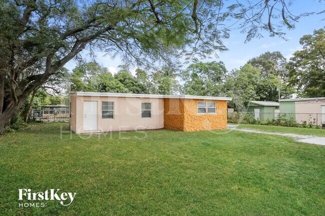 Foto del edificio - 1531 NW 11th Ct