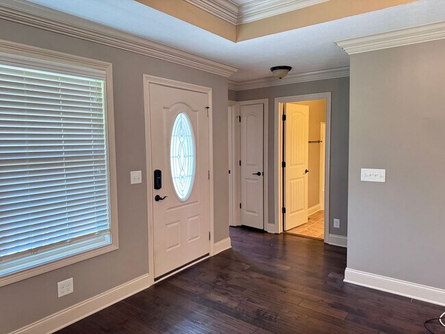 Foto del edificio - ?Beautiful Condo Located in the Sango area?! 2 Bed 2 Bath End Unit!