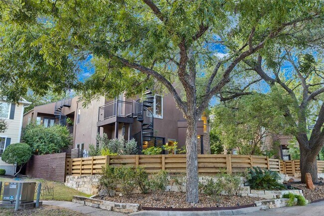 Foto del edificio - 2504 Kinney Rd