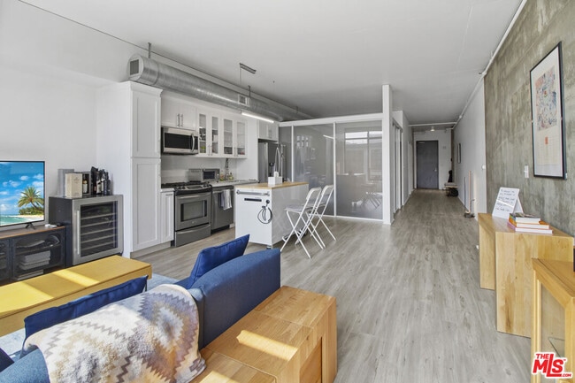 Building Photo - 1111 S Grand Ave