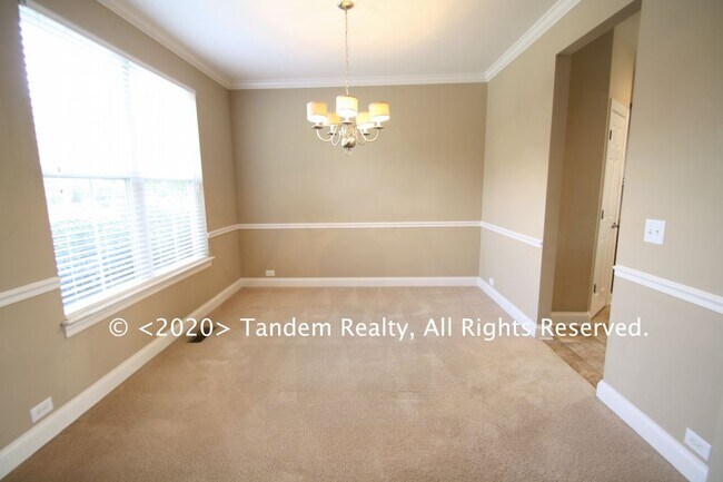 Foto del edificio - Franklin Home 3 bed 2.5 Baths