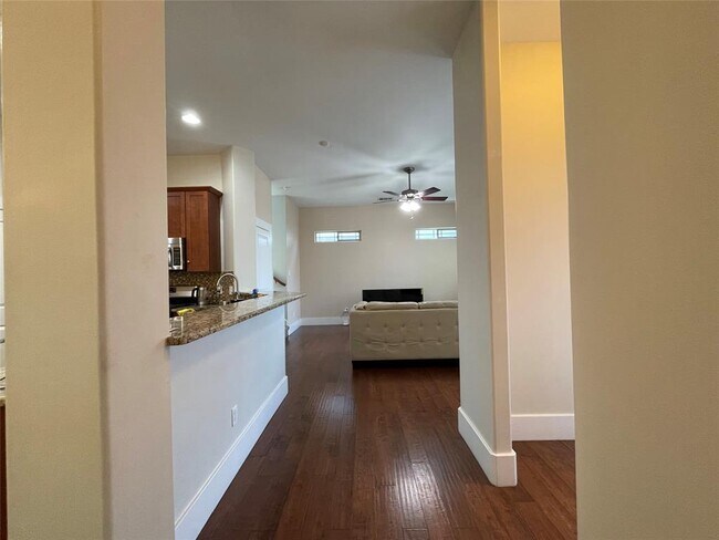 Foto del edificio - 1007 Taulbee Ln
