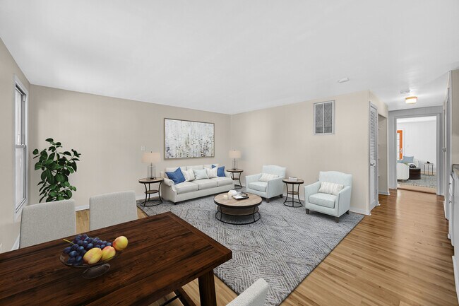 Building Photo - 127 Bellevue Dr