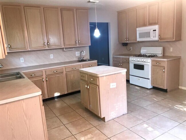 Foto del edificio - 409 Stockbridge Ln