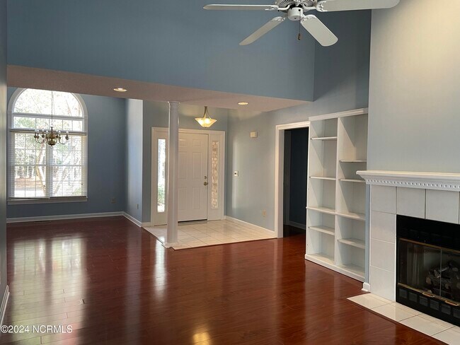 Foto del edificio - 105 Southern Hills Dr