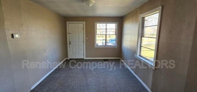 Building Photo - 116 N Rucker Ave