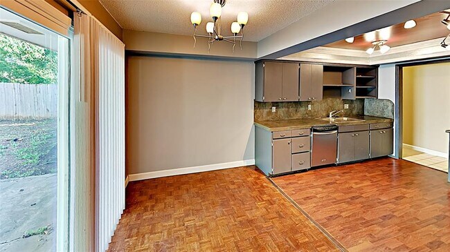 Foto del edificio - 9816 Lancet Ln