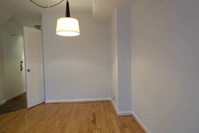 Dining Area - 242 G St SW