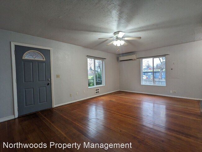 Building Photo - 3 br, 2 bath House - 3717 E. Amazon Dr.