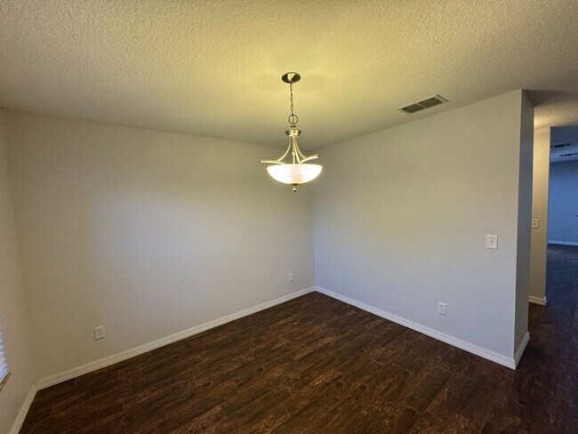 Building Photo - 4BD/2.5 BA - Modern Elegance Meets Everyday Comfort in the Heart of Orlando! SIGN A 15-MONTH LEAS...