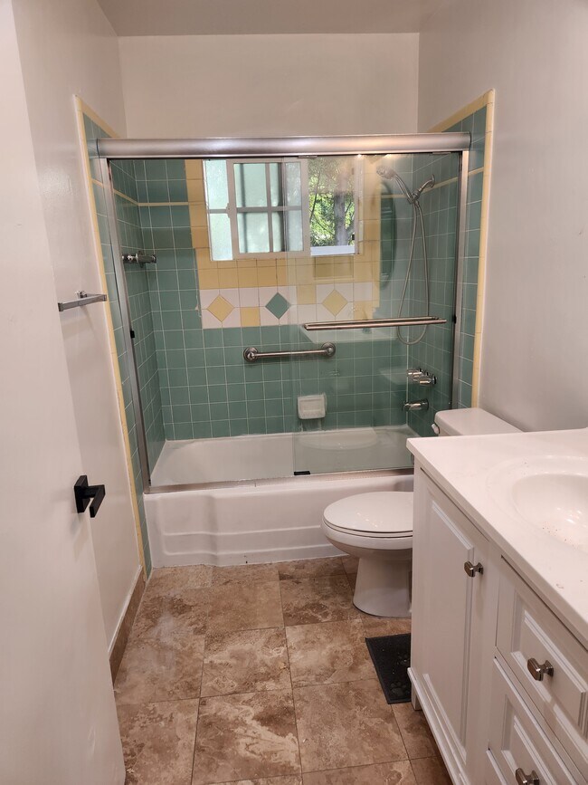 Foto del edificio - 2226 Mathews Ave