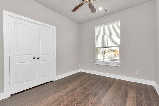 Photo - 10537 Wildflower View Drive House