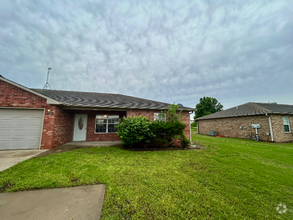 Building Photo - 63021 E 285 Ct