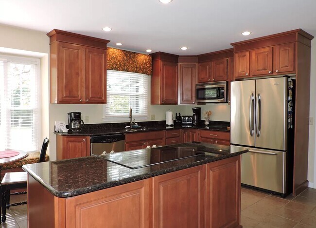 Foto del edificio - 125 Lost Tree Rd