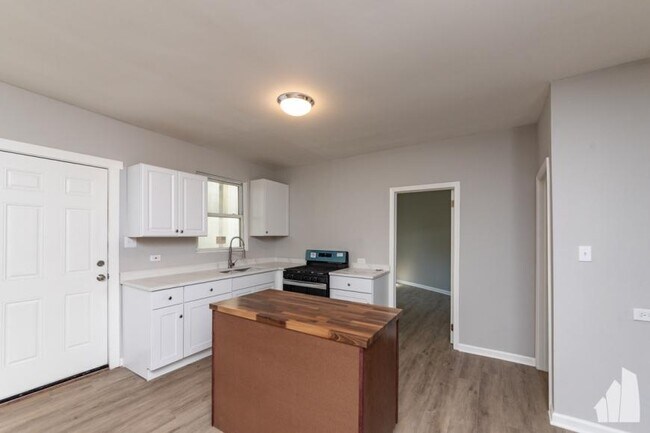 Foto del edificio - 1 bedroom in Chicago IL 60642