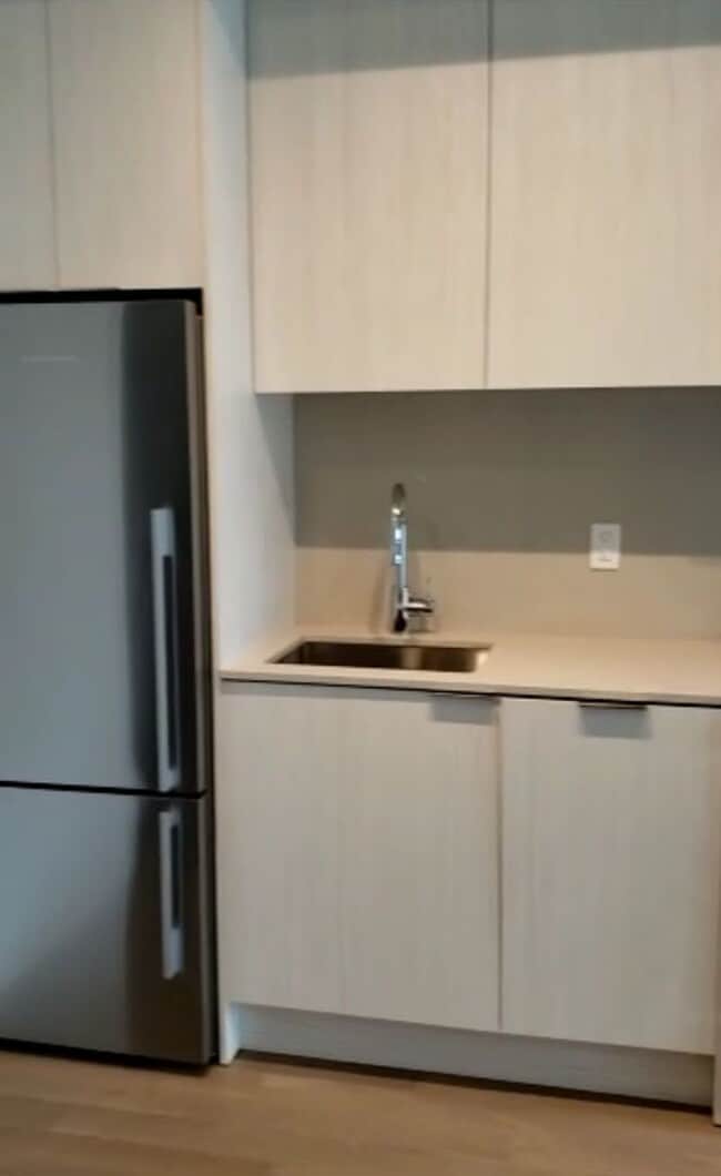 Photo du bâtiment - 25-3225 Richmond St E