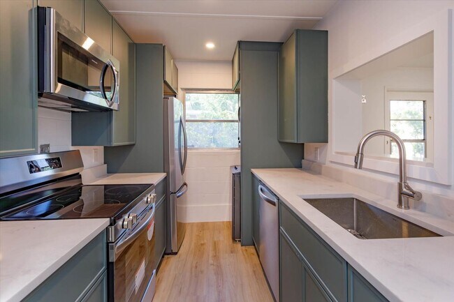 Foto del edificio - Charming Updated 1-Bedroom 1-Bath with 1-C...