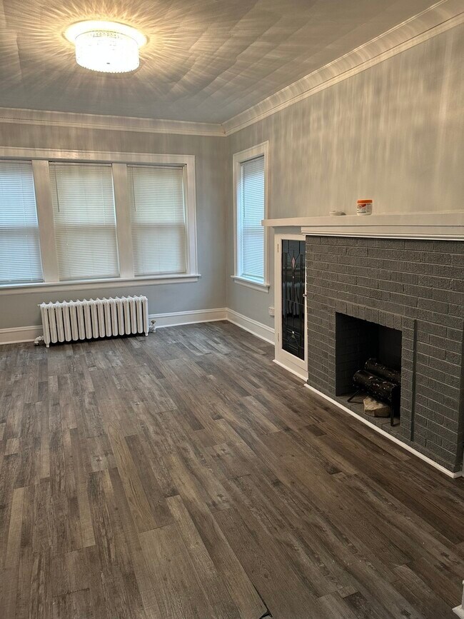 Building Photo - 2261 Burr Oak Ave