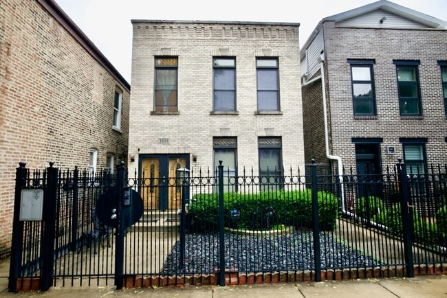 Building Photo - 2626 W Superior St