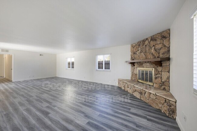 Building Photo - 19111 Carp Cir