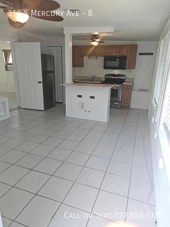 Photo - 310 S Mercury Ave Apartment