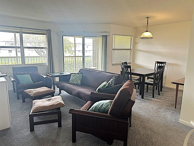 Foto del edificio - 2274 SE 27th Dr
