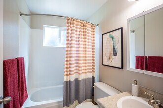 2BR,2BA-1000SF - Copperstone Apartment Homes