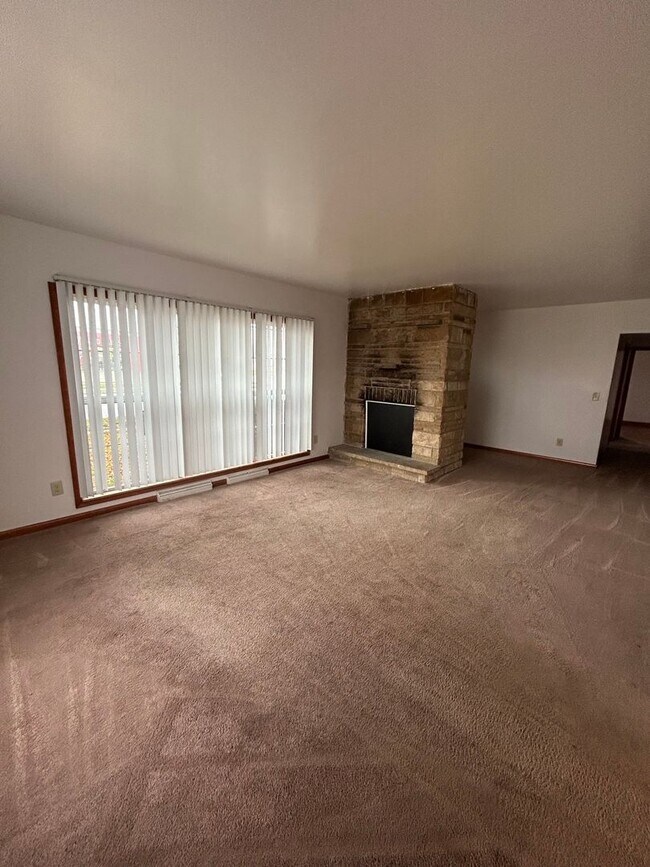 Foto del edificio - 3 Bedroom Home