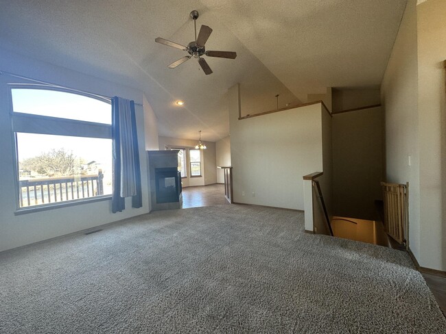 Building Photo - 2453 Fieldstone Dr