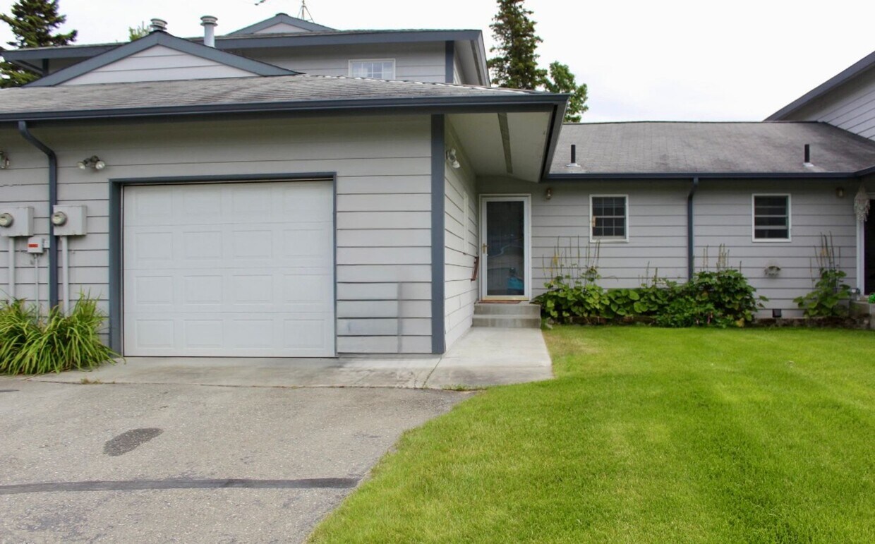 Foto principal - LONGTERM KENAI TOWNHOME