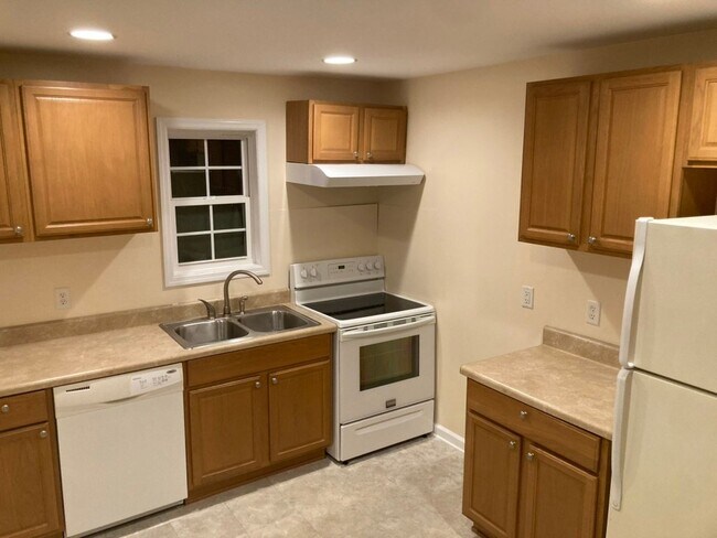 Foto del edificio - 238 N Crestwood Dr