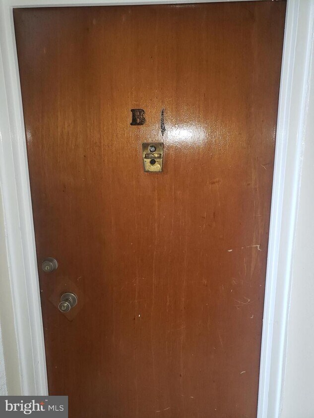 Foto principal - 6007 Bingham St